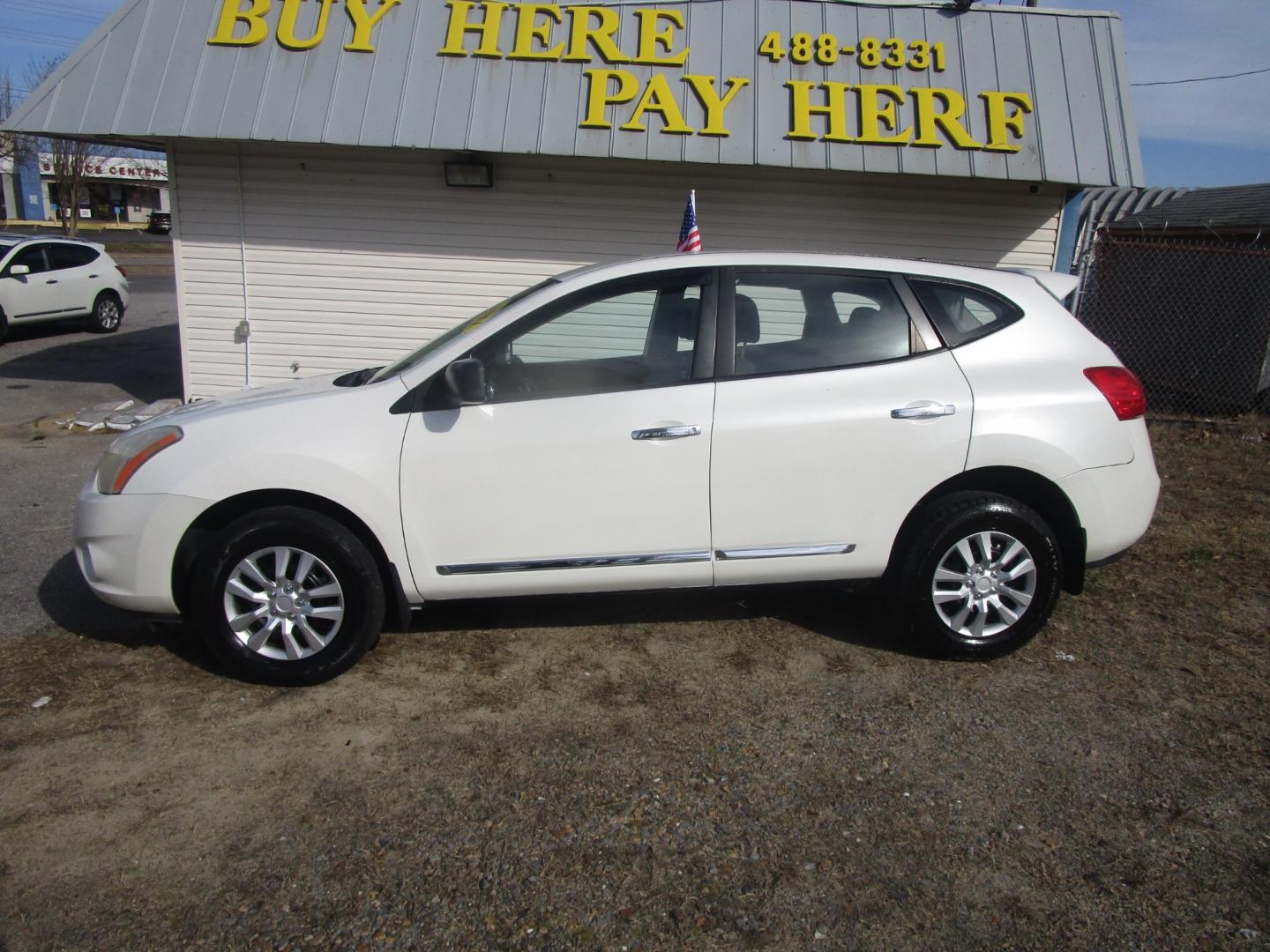 2011 White Nissan Rogue S AWD (JN8AS5MV7BW) with an 2.5L L4 DOHC 16V engine, CVT transmission, located at 2553 Airline Blvd, Portsmouth, VA, 23701, (757) 488-8331, 36.813889, -76.357597 - Down Payment: $599 Weekly Payment: $100 APR: 23.9% Repayment Terms: 42 Months ***CALL ELIZABETH SMITH - DIRECTOR OF MARKETING @ 757-488-8331 TO SCHEDULE YOUR APPOINTMENT TODAY AND GET PRE-APPROVED RIGHT OVER THE PHONE*** - Photo#0